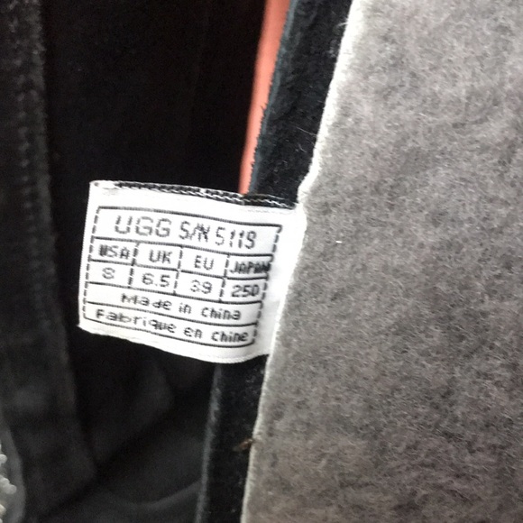 Ugg black tall boots size 8 - Picture 6 of 7